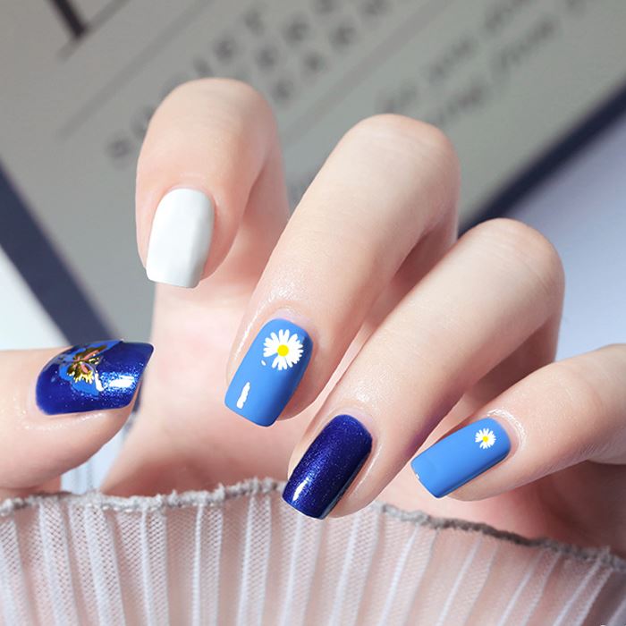 Peel-Off Nail Polish With Daisy Stickers spring-hill-lane33 