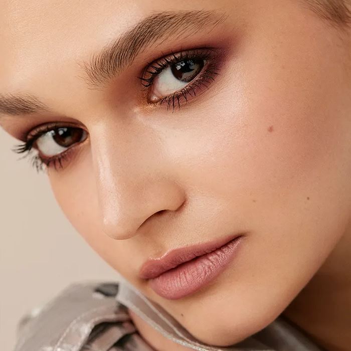 4 Shades Mini Eyeshadow Palette Make-up Every Day And Night 