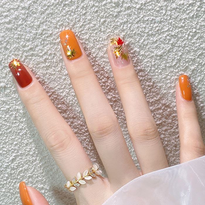 Fall Nail Idea Maple Leaf Nail Glitter Nail Every Day And Night 