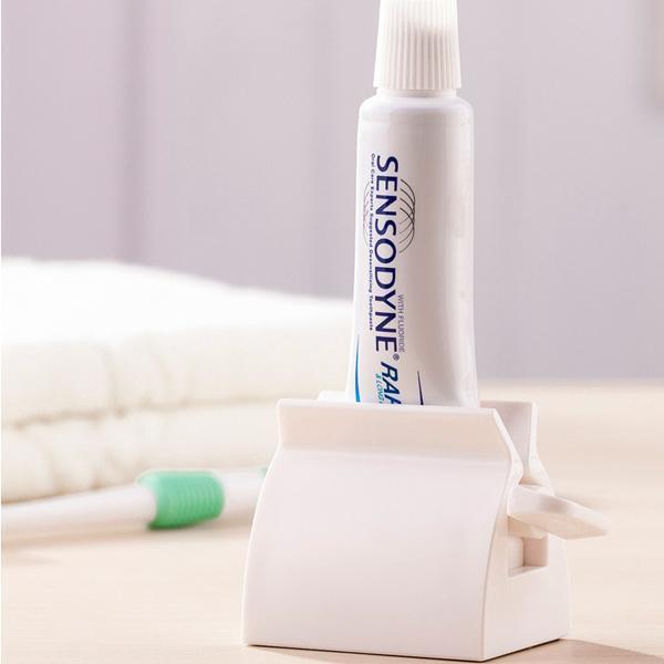 Rolling Toothpaste Squeezer