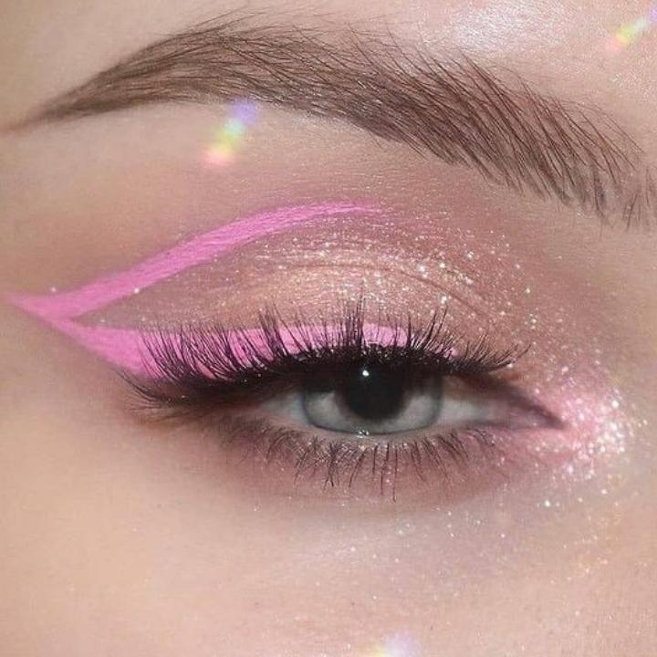 Super Pigmented Color Liquid Eyeliner Make-up Every Day And Night 