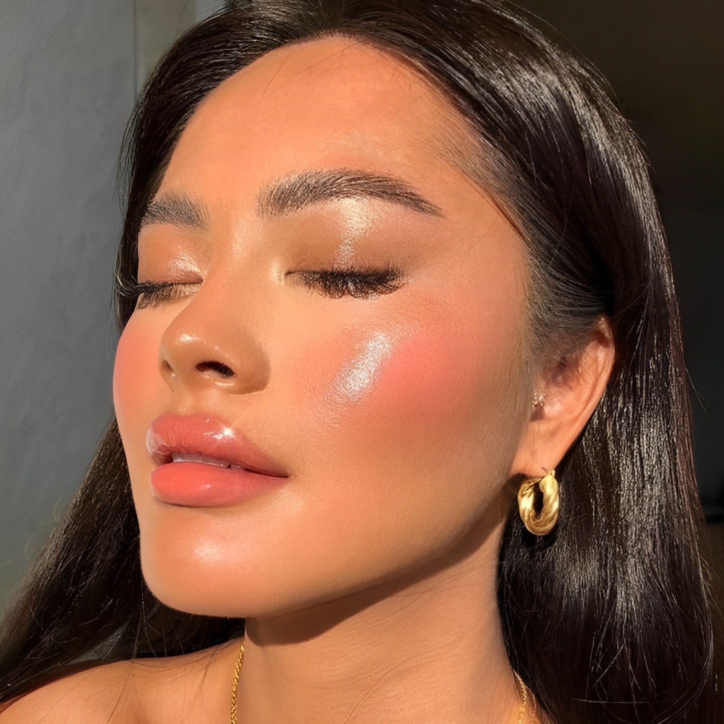 Irresistible Lip Oil Make-up Every Day And Night 