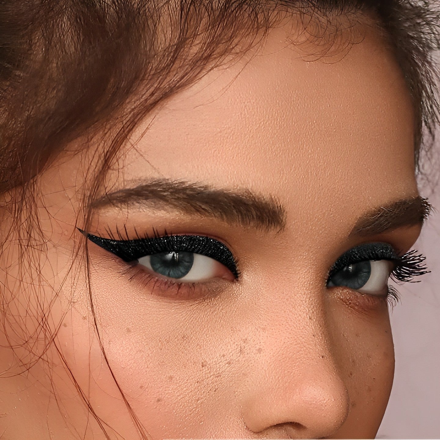 Reusable Instant Stick-On Glitter Eyeliner Make-up Every Day And Night 