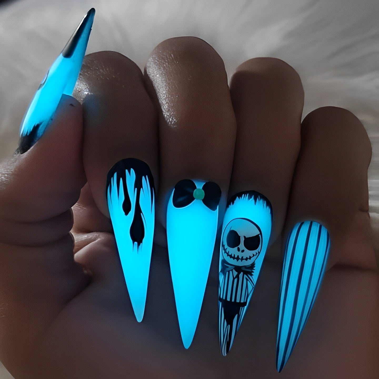 Glow In The Dark Neon Color Nail Gel Nail Every Day And Night 