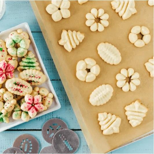 Handheld Cookie Cutter Set (20 molds)