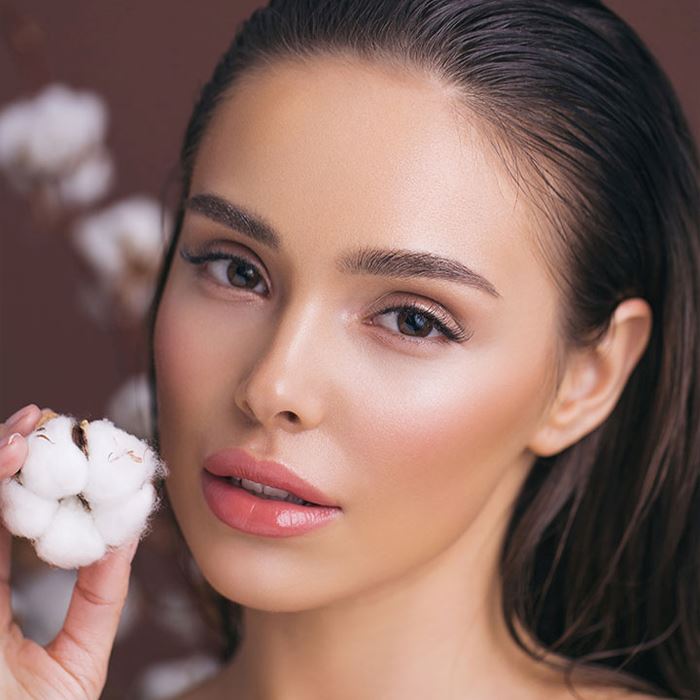 2.5% Anti-Aging Retinol Cream Skin Care Every Day And Night 