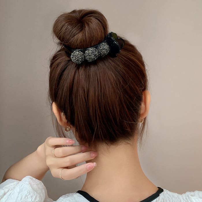 Small Hair Bun Vintage Claw Clip Hair Styling Tools Every Day And Night 