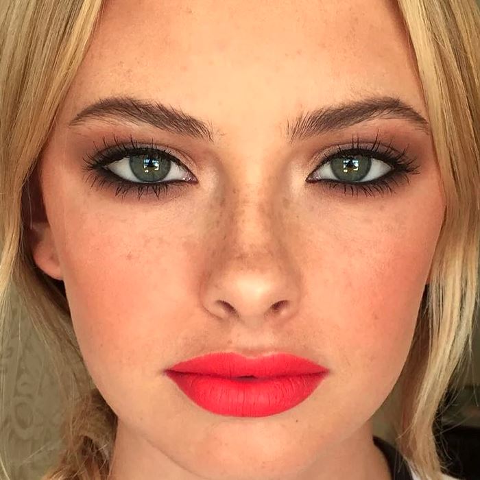 Multi-Use Creamy Blush Stick With Brush Make-up Every Day And Night 