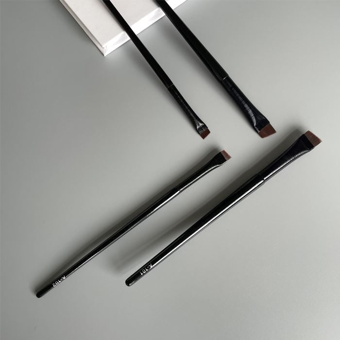 Ultra Precise Brow & Eyeliner Brush Make-up Every Day And Night 