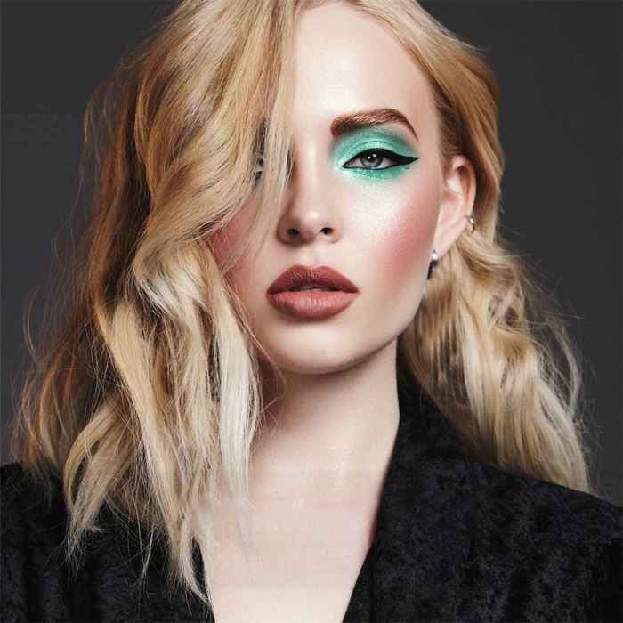 Matt & Glitter 2-In-1 Liquid Eyeshadow Make-up Every Day And Night 