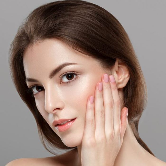 2.5% Anti-Aging Retinol Cream Skin Care Every Day And Night 